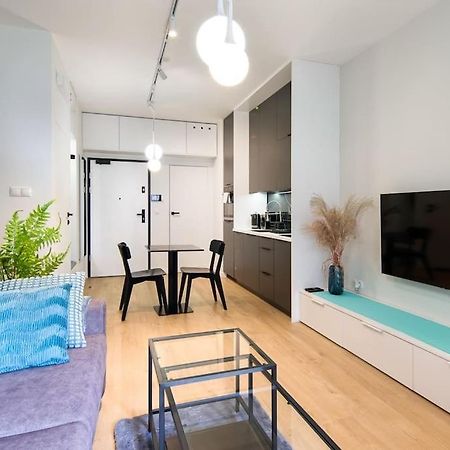 Modern Apt Next To Train Station Краков Экстерьер фото