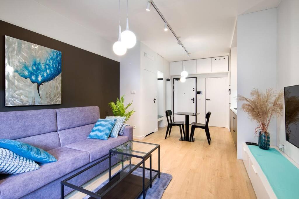 Modern Apt Next To Train Station Краков Экстерьер фото